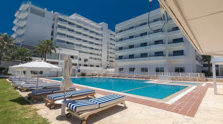 Iliada Beach Hotel, Protaras — beachfront hotel photo 5